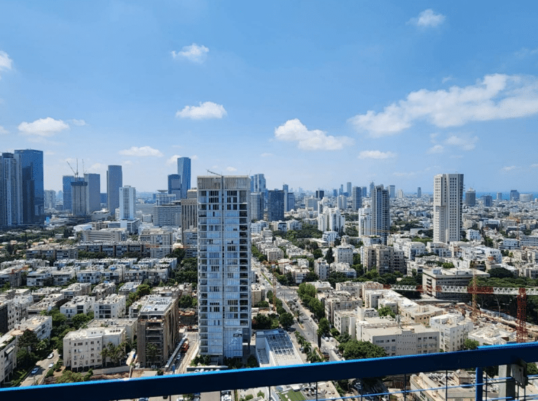 APARTMENT FOR SALE IN KIKAR HAMDEINA TOWERS TEL AVIV