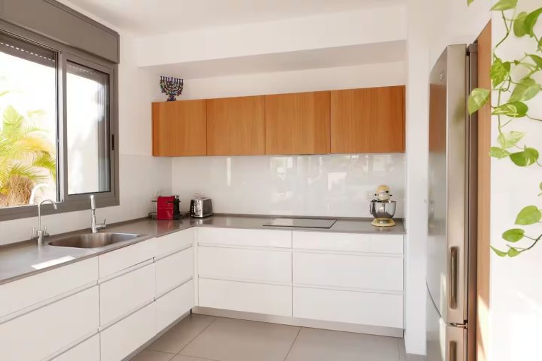 duplex penthouse for rent in Kerem HaTeimanim Tel Aviv